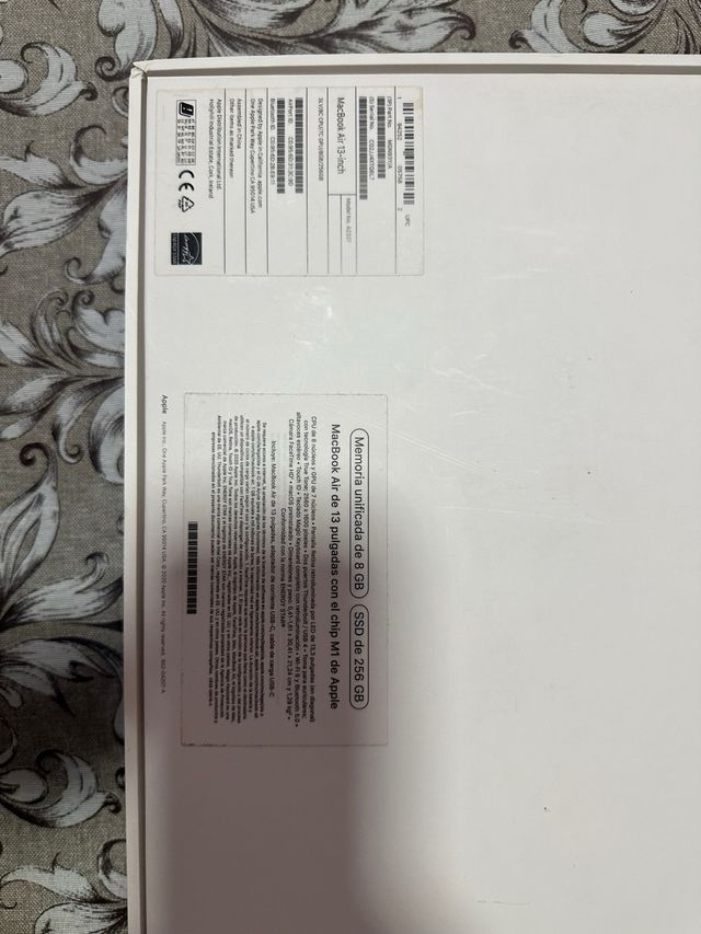 MacBook Air M1 256GB Space Gray 31 ciclos Perfecto