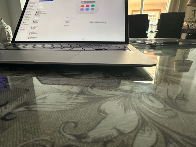 MacBook Air M1 256GB Space Gray 31 ciclos Perfecto