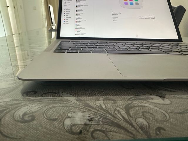 MacBook Air M1 256GB Space Gray 31 ciclos Perfecto