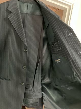 Traje de raya para hombre
