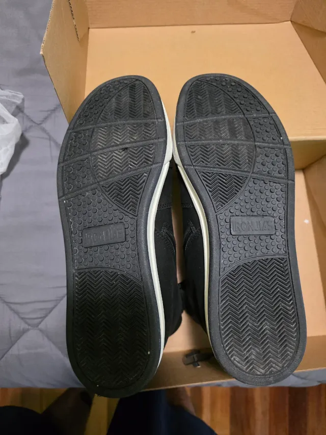 Botas Moto Urbanas Negras Cordones Rojos