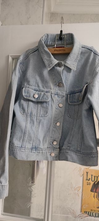 Cazadora vaquera clara