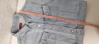 Cazadora vaquera clara