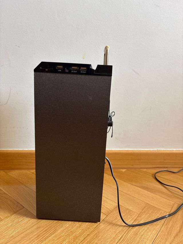 Torre de Sonido NGS Tube Negra y Plateada