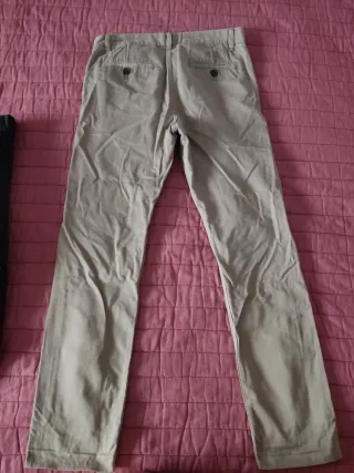 Pantalón chino beige hombre