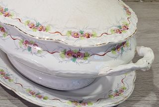 Zuppiera antica in ceramica S.C. Richard