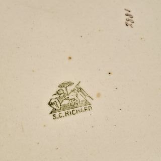 Zuppiera antica in ceramica S.C. Richard