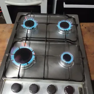 Encimera de gas butano 4 fuegos