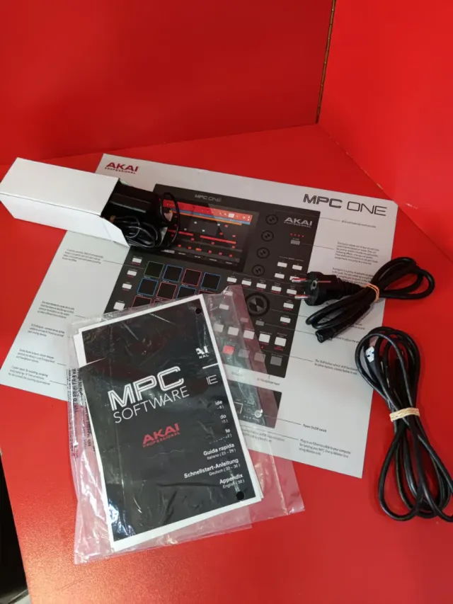 BLACK FRIDAY!!!   Akai MPC One