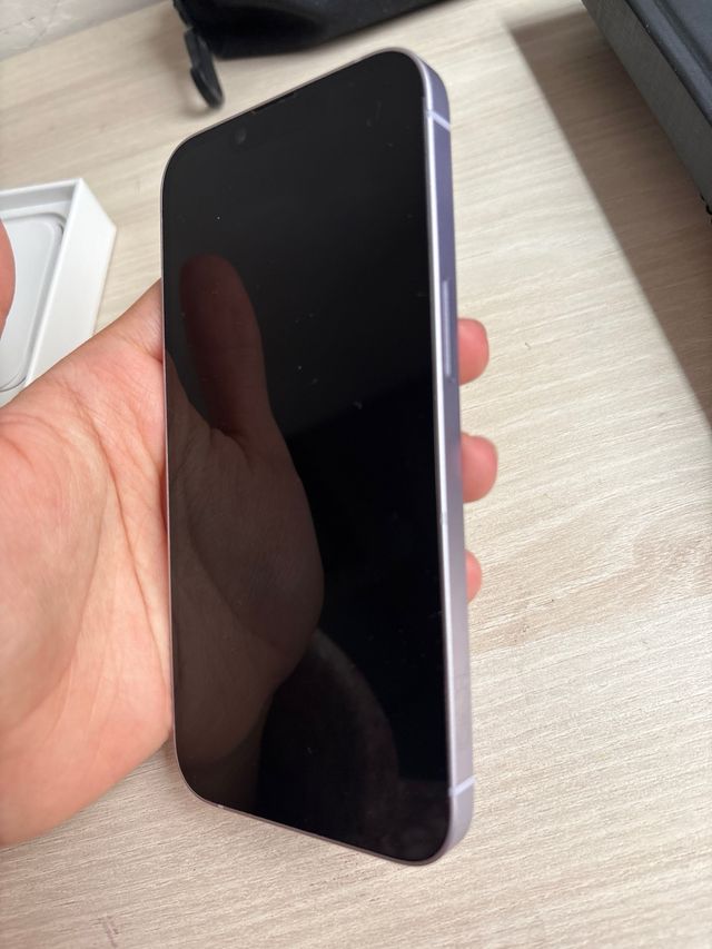 iPhone 14 Morado
