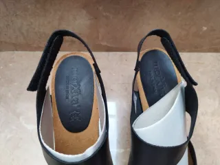 Sandalias de tacón negras