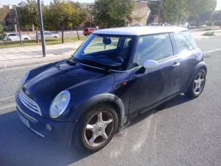 MINI Cooper  2004