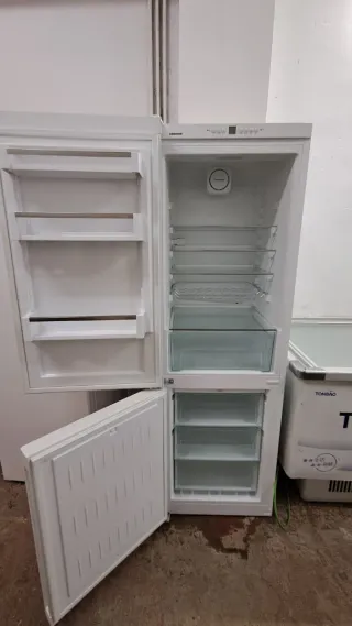 Nevera Liebherr blanca