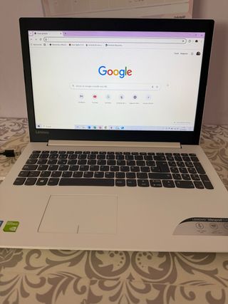 Ordenador portátil Lenovo blanco