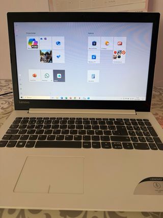 Ordenador portátil Lenovo blanco
