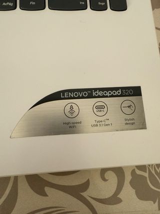 Ordenador portátil Lenovo blanco