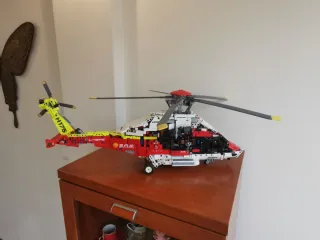 Lego 42145 Airbus H175 Rescue Helicopyer