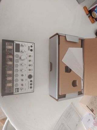 Korg Volca Bass Sintetizador
