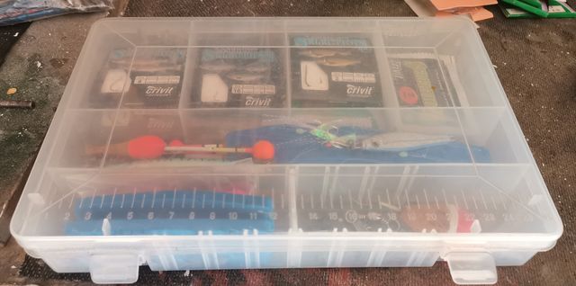 MALETIN DE PESCA +REGALO PIEZAS D Pescar, no envío