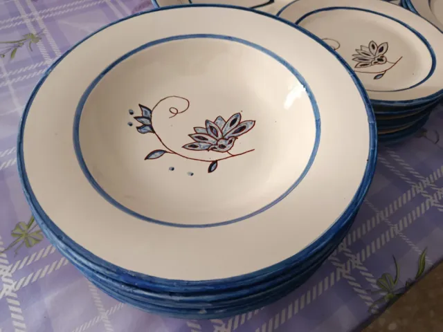 Vajilla pintada a mano azul cobalto