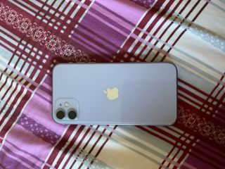 iPhone 11 viola
