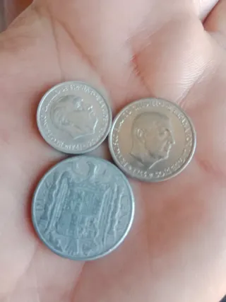 Monedas antiguas pesetas España muy bien estado