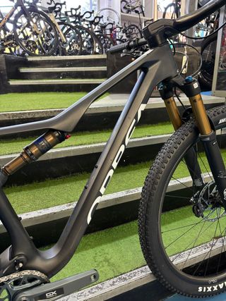 Orbea Oiz M10 AXS 2025 Talla M MANILLAR INTEGRADO