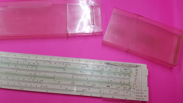 Regla de cálculo Faber Castell