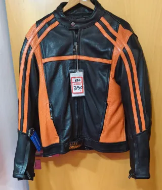 Chaqueta de piel para moto con protecciones