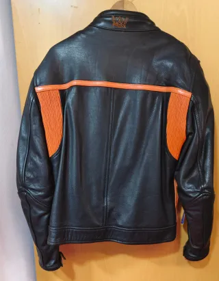 Chaqueta de piel para moto con protecciones