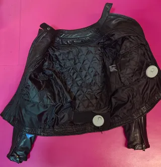 Chaqueta de piel para moto con protecciones
