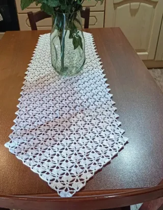 Runner uncinetto fatto a mano su ordinazione 