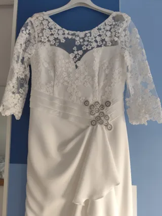 Vestido de Novia Talla 42 Encaje y Broche