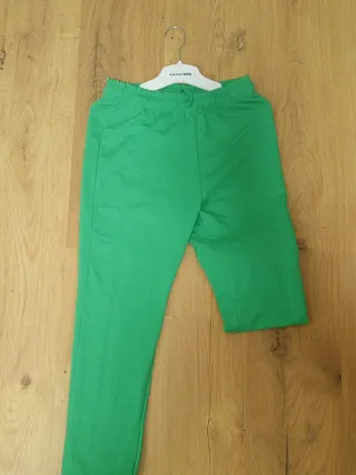 Pantalón de chándal verde Lefties.
