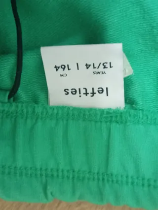 Pantalón de chándal verde Lefties.