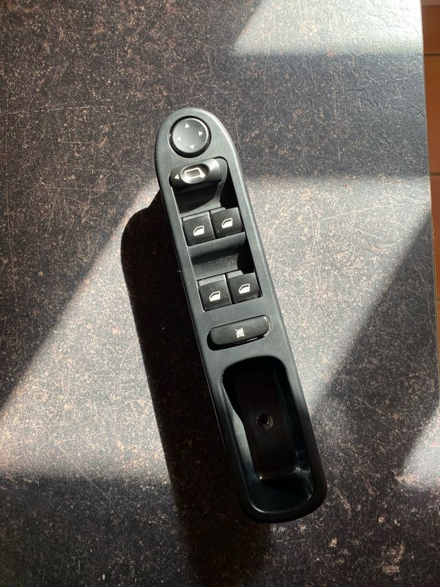 Interruptor Elevalunas Peugeot 307 5puertas