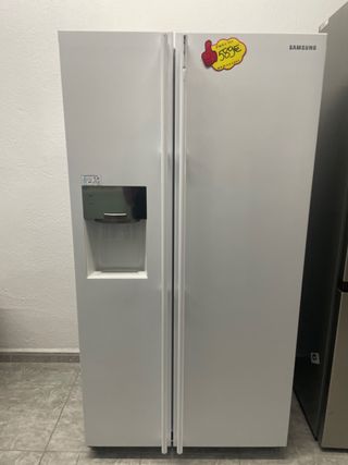 Samsung Americana Blanca con Tara Estética