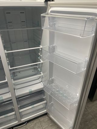 Samsung Americana Blanca con Tara Estética