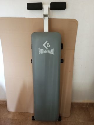 Banco de abdominales Boomerang