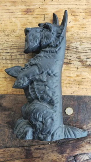 Perro Terrier Escocés Hierro Fundido
