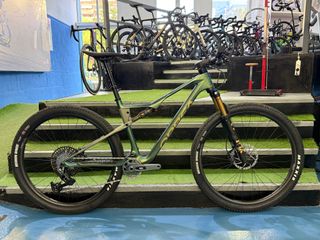 Orbea Oiz M10 AXS 2025 Talla L Verde