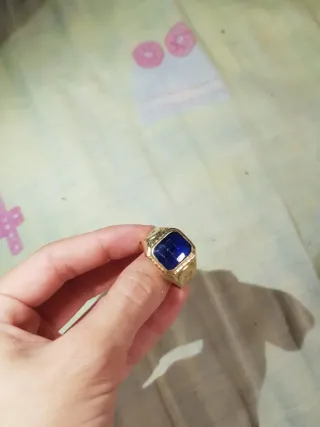 Anillo oro 18k con piedra azul 