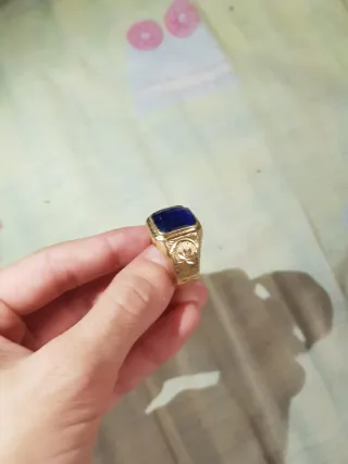 Anillo oro 18k con piedra azul 