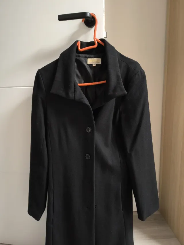 Abrigo negro elegante