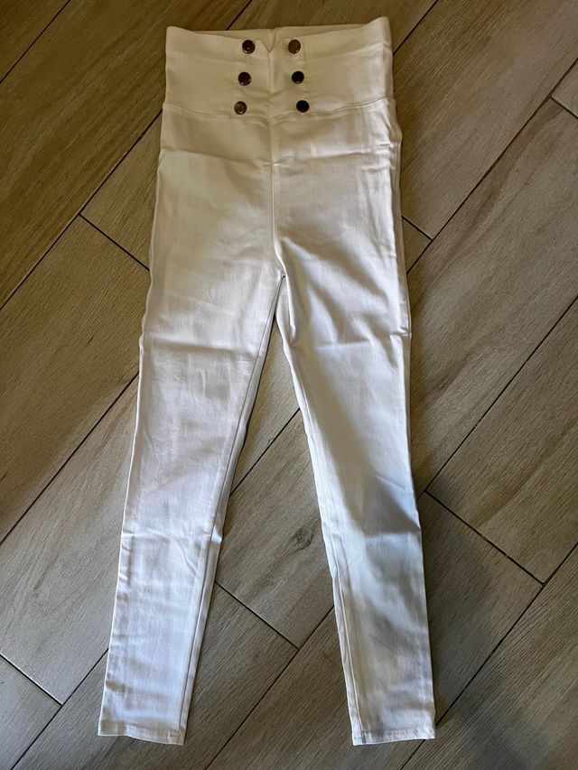 Vaqueros blancos mujer talle alto