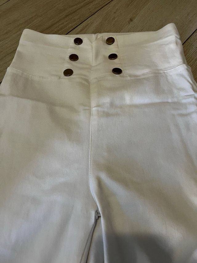 Vaqueros blancos mujer talle alto