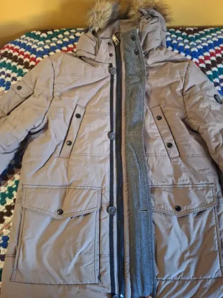 Abrigo beige hombre