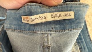 Pantalones pitillo vaqueros desgastados