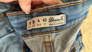 Pantalones pitillo vaqueros desgastados