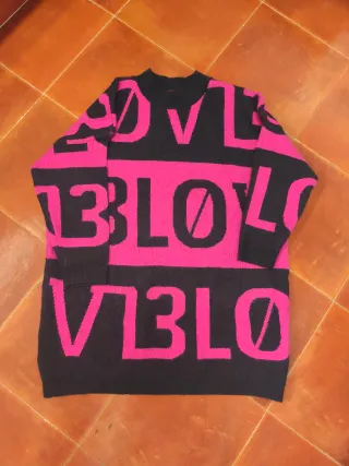 Jersey oversize letras rosa y negro